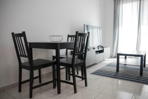 Renovated One Bedroom Apartment In Paphos With Pool