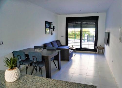 Cosy Ground Floor Apartment With Direct Access To The Pool