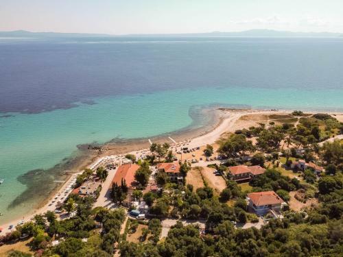Hotel Limna Beach