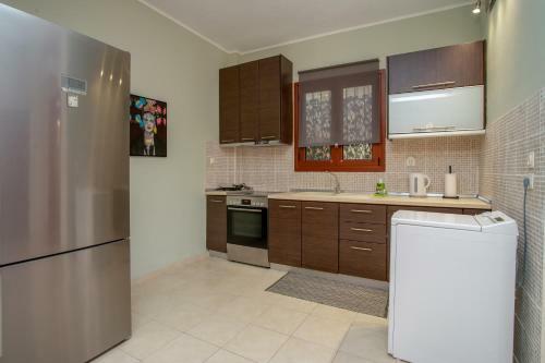 Apartamento Stylish 2-bdrm Apts In Afytos 400m From Beach