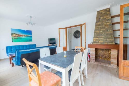 Villa Dolphin House