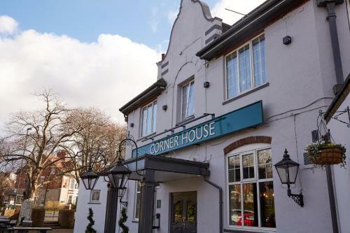 Hotel Corner House Inn By Good Night Inns
