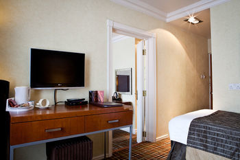 Waterside Hotel