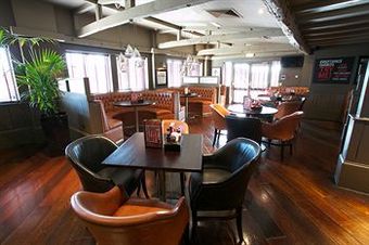 Hotel Village Urban Resort Newcastle