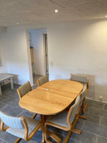 Apartamento L�kker Lejlighed 70kvm I Midtbyen