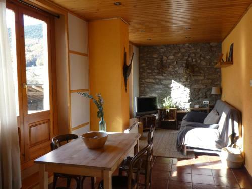 Apartamento El Rac� A Anserall. A 8km Andorra.