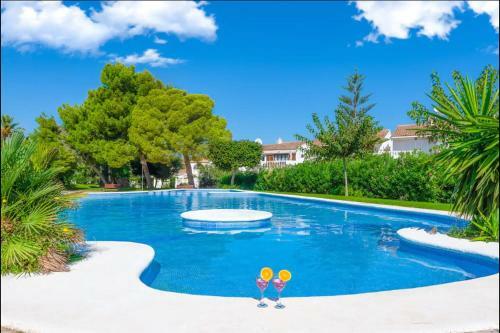 Top Apartment: Sea Views, Terrace And Pool