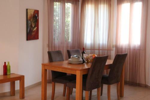 Elina Villa Near The Sea