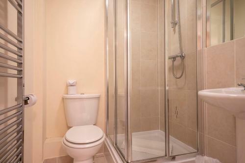 Apartamentos Flexi-lets@old Rectory Court, Frimley