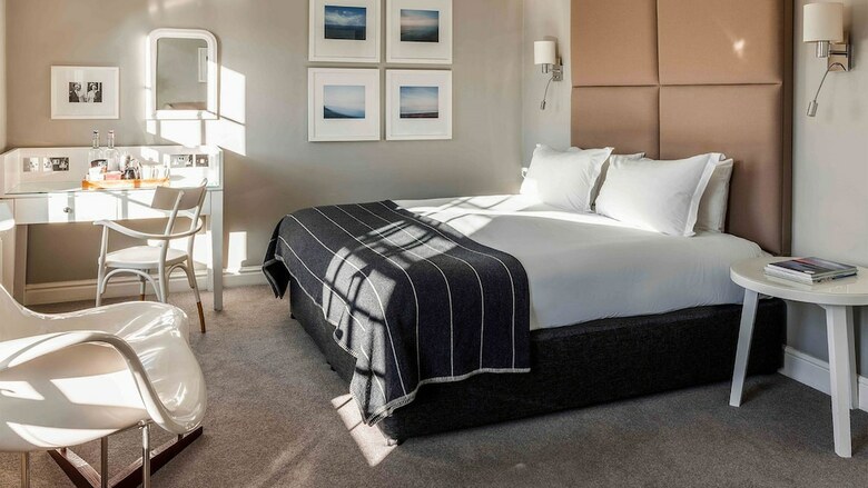 The Crown Hotel