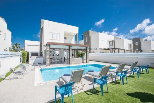 Beautiful Villa Minutes From The Beach, Protaras Villa 1405