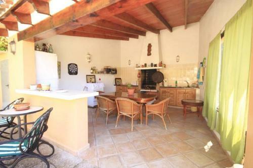 Villa- Romero