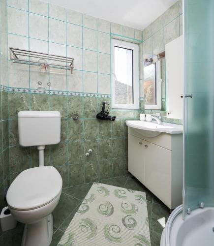 Apartamento A4 - Modern Apt W Terrace 3 Min Walk To Beach
