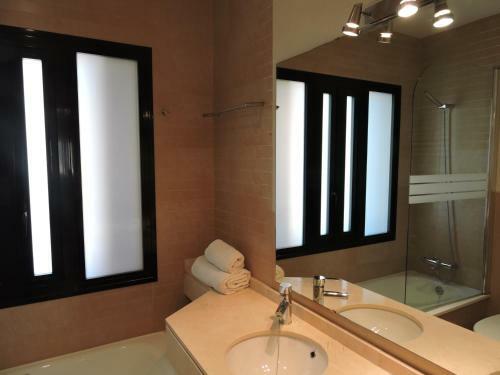 Hl 010 3 Bedroom Apartment On Hda Golf Resort
