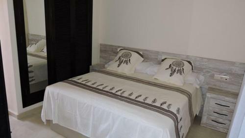 Hl025 Luxury 3 Bedroom Villa With Community Pool
