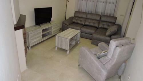 Hl025 Luxury 3 Bedroom Villa With Community Pool