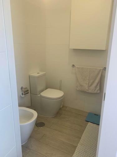 3 Bedroom Apartment With Sea View 8th Floor