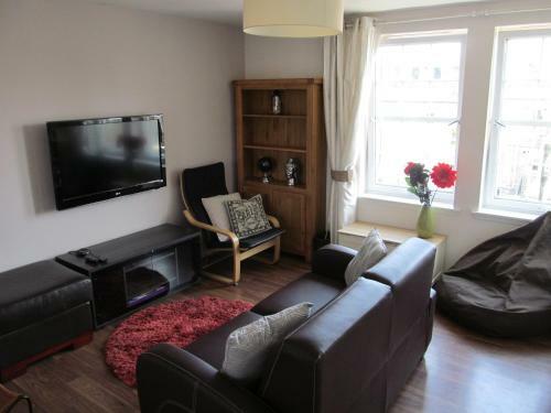 The Granite City - Modern City Centre Apartment