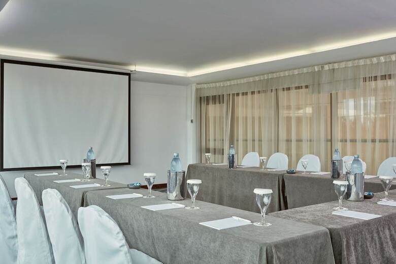 Hotel Grecian Park