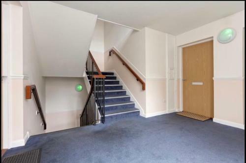 Apartamento Spacious 2bed Flat W/private Parking
