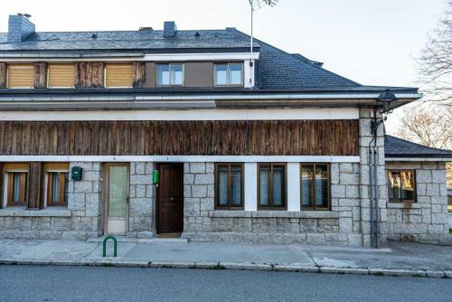 Valsain Lodge Con Piscina Y Patio Privado