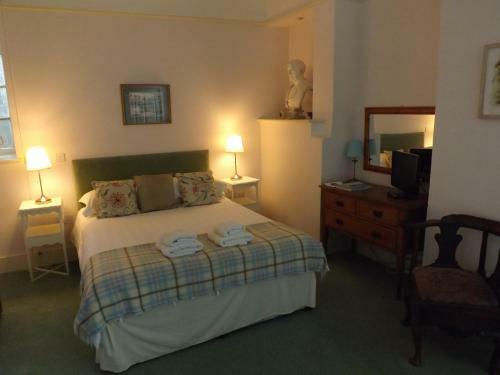 Hostal Trereife House