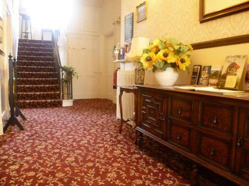 Hostal Acorn House