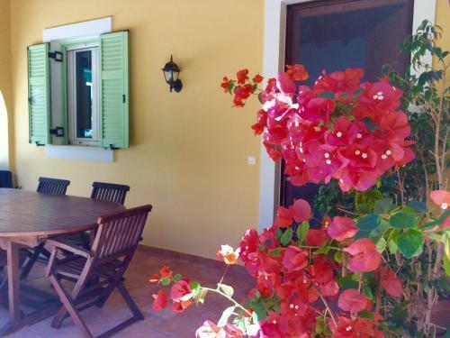 Gastouri Villa Pascalia With Pool And Views