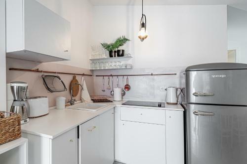 Cool Sunny Apartments