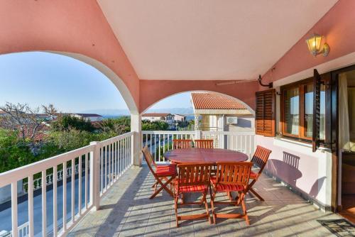 Apartments By The Sea Vir - 18572
