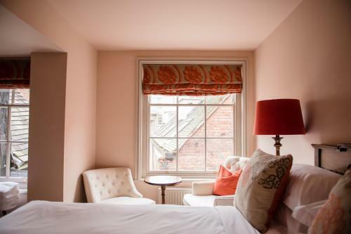 Hostal Drapers Hall Restaurant & Boutique Rooms
