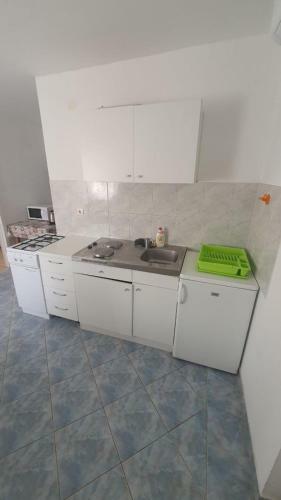 Apartments Gavro - 20 M From The Sea