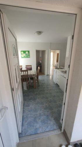 Apartments Gavro - 20 M From The Sea