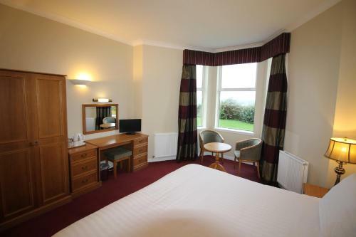 Parkstone Hotel