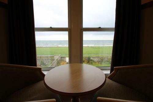 Parkstone Hotel