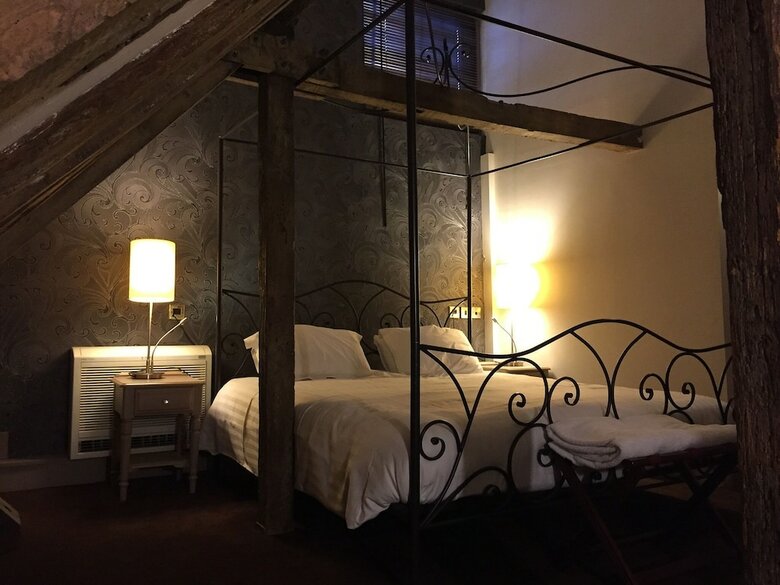 Posada The Riverside Inn