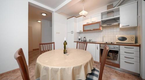 Apartments By The Sea Vodice - 16804
