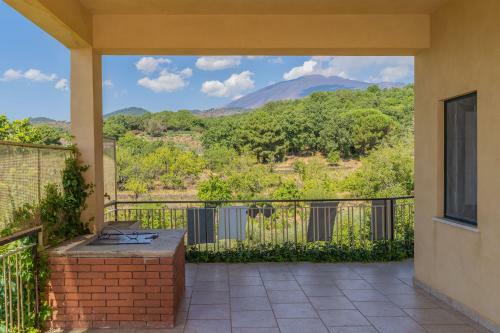 Le Vigne - Countryside House On Etna Volcano