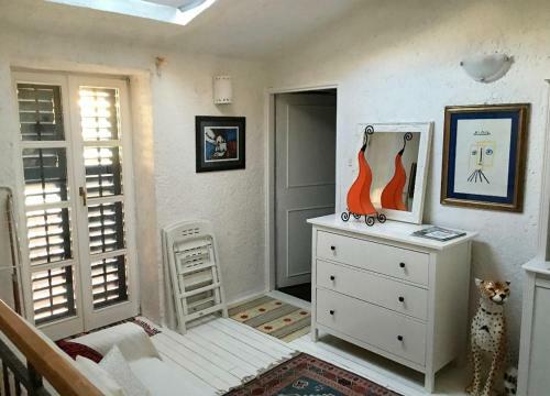 Cosy Artistic Stone House