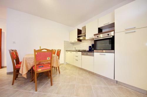 Apartmani ?ime Vrsi