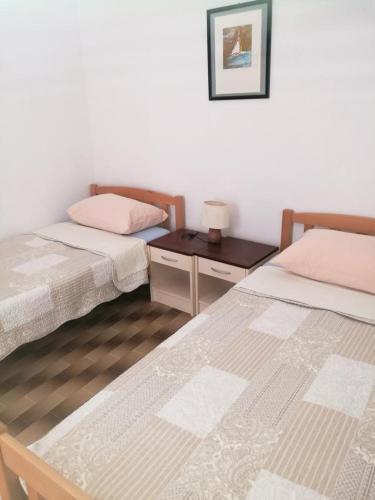 Apartments With A Parking Space Vrsi - Mulo, Zadar - 17753