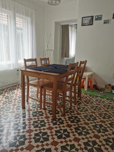 Pet?fi 17 Vend�gh�z Badacsonytomaj