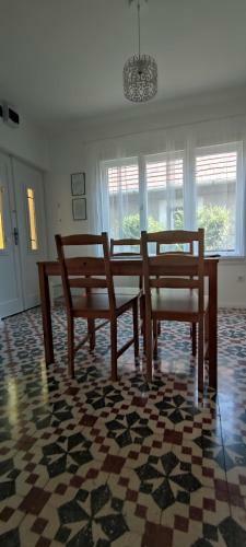 Pet?fi 17 Vend�gh�z Badacsonytomaj