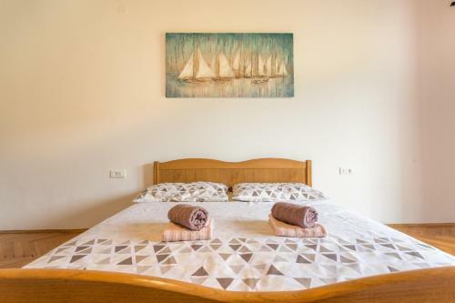 Villa Large 150 M2 Apt With Pool And 500 M2 Garden