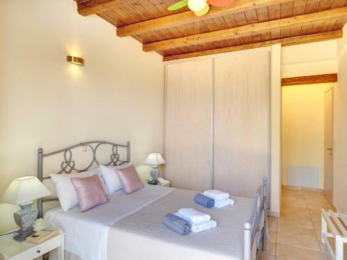 Villa Asteriskos & Vereniki Sea View From Mountains