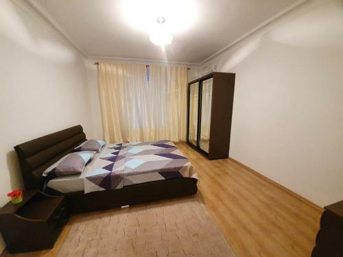Ultracentral Old Boulevard Stefan Cel Mare 2-rooms Studio Apartments