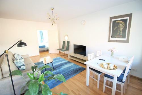 Stay Here Apartment Kamppi