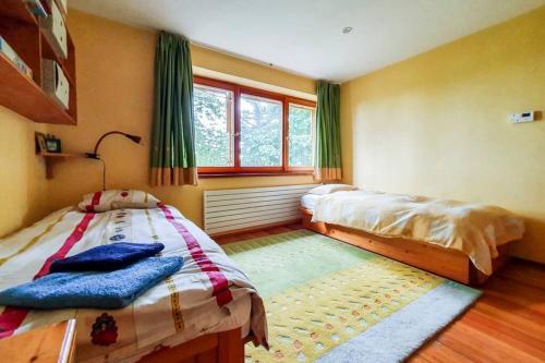 Quiet, Spacious House Near The Center (5 Min)