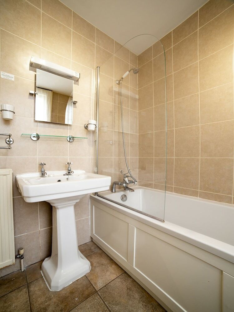 Bed & Breakfast Bailbrook Lodge