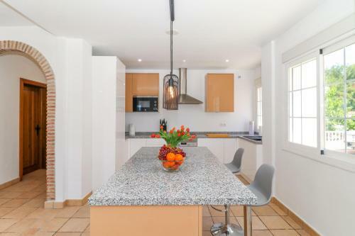 4 Br House In Benahavis Centre, Costa Del Sol